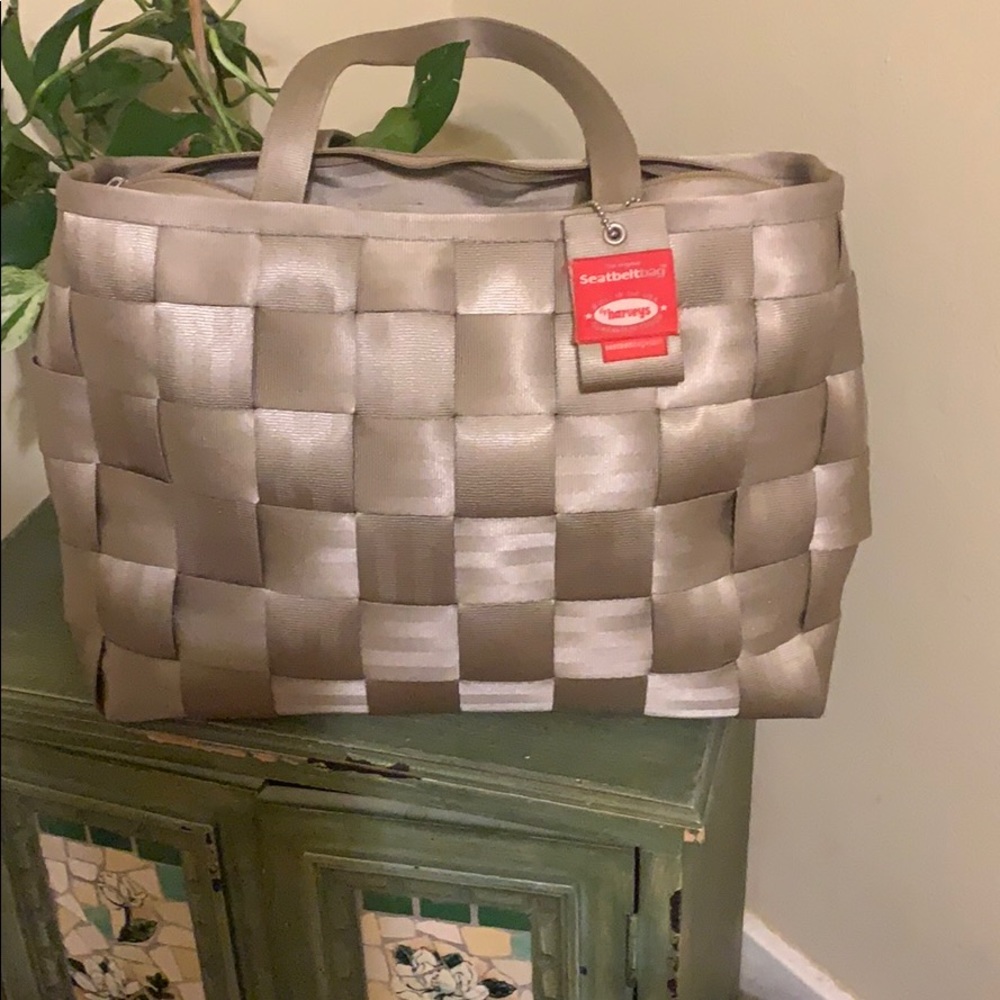 Harvey Seatbelt Bag